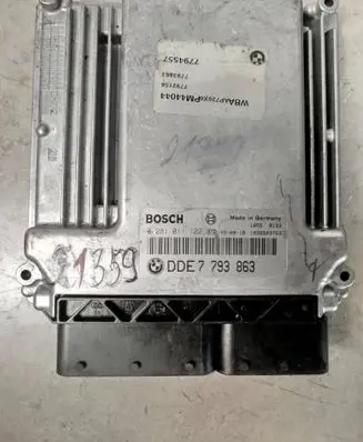 BMW 3 E46 Engine control unit/module 7793863 0281011122