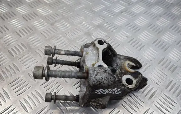 Peugeot 5008 Engine mounting bracket 9682417480