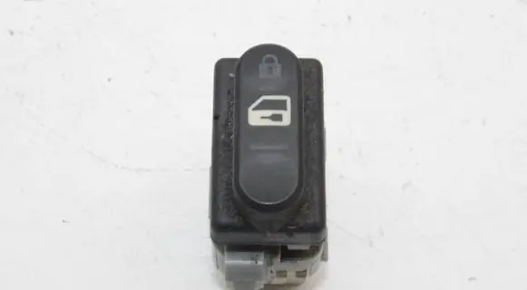 Nissan Qashqai Central locking switch button 
