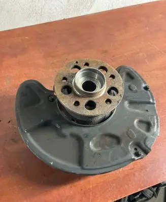 Mercedes-Benz E W212 Front wheel hub