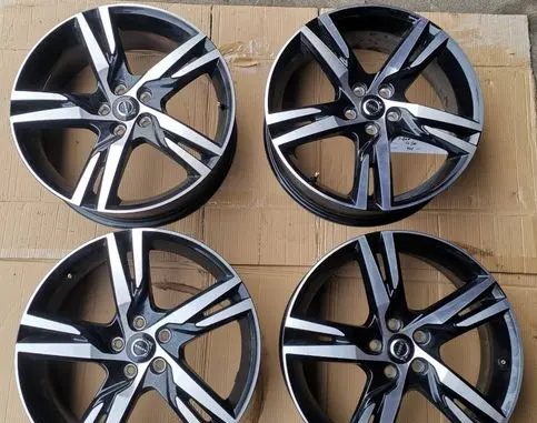 Volvo XC60 R19 alloy rim 32327353