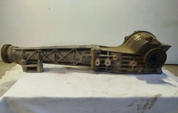 Audi A4 S4 B5 8D Rear differential 01H525085