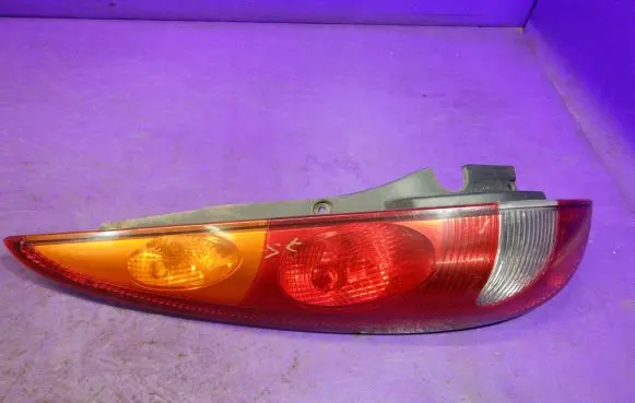 Nissan Almera Tino Rear/tail lights