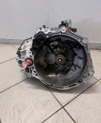 Opel Karl Manual 5 speed gearbox 25193045