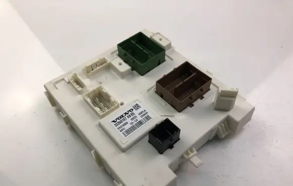 Volvo XC40 Other control units/modules 32268107AB