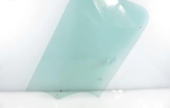Renault Master III Front door window glass four-door