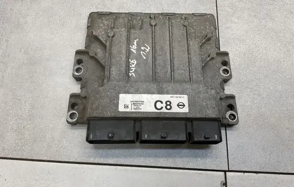 Nissan Juke I F15 Engine control unit/module 23710HY01C