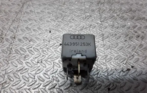 Audi A8 S8 D2 4D Other relay 443951253K