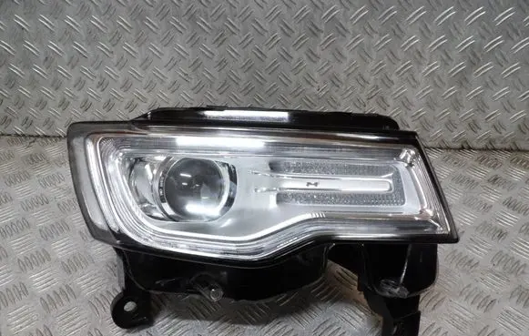 Jeep Grand Cherokee Headlight/headlamp 68144708AF M167605