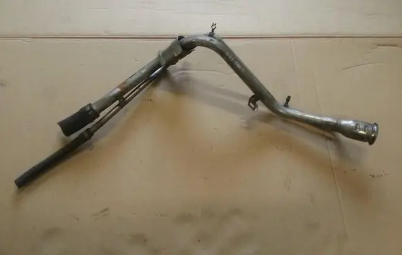 Ford Focus C-MAX Fuel line pipe 