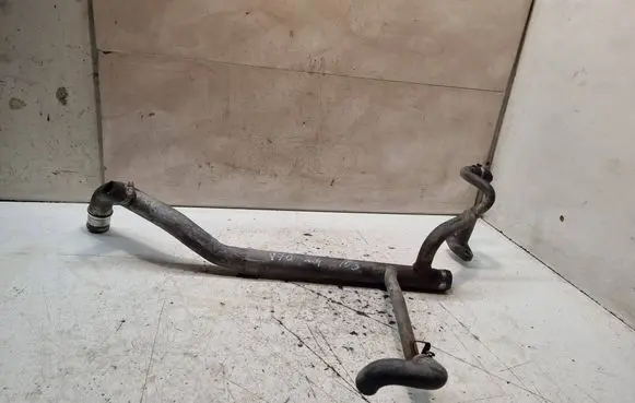 Engine coolant pipe/hose