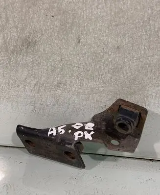 Front bumper mounting bracket