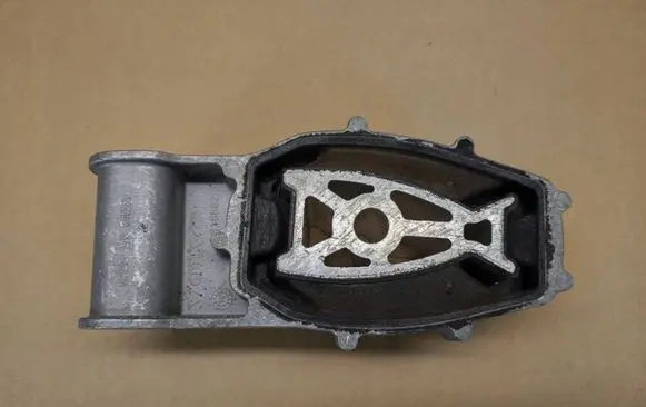 Volvo C40 Engine mount vacuum valve 31686298