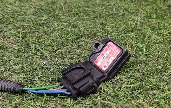 Volvo V70 Air pressure sensor 30622083 6G9N12B676AA