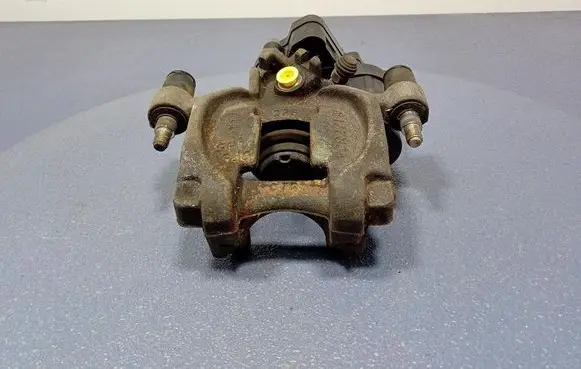 Volkswagen Golf Sportsvan Rear brake caliper