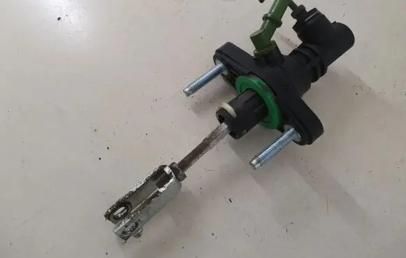 Clutch master cylinder