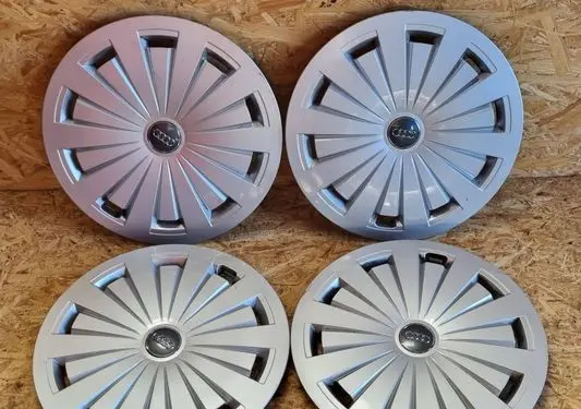 Audi Q3 8U R16 wheel hub/cap/trim 8W0601147
