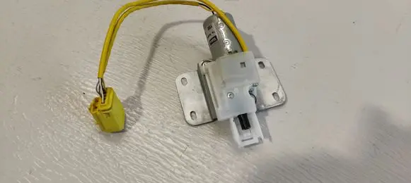 Volkswagen Phaeton Seat belt adjustment motor 404691 560973354D