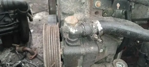 Opel Vectra B Power steering pump 90502550