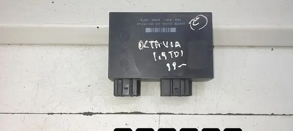 Skoda Octavia Mk1 (1U) Engine control unit/module 1J0959799AH