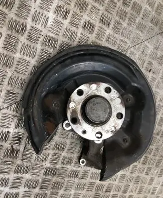 Volkswagen PASSAT B8 Rear wheel hub