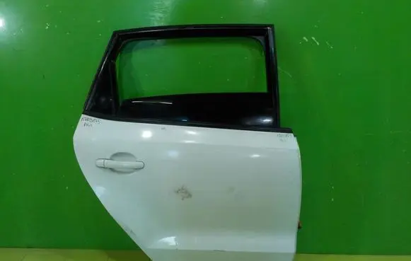 Volkswagen Polo V 6R Rear door 17AB175
