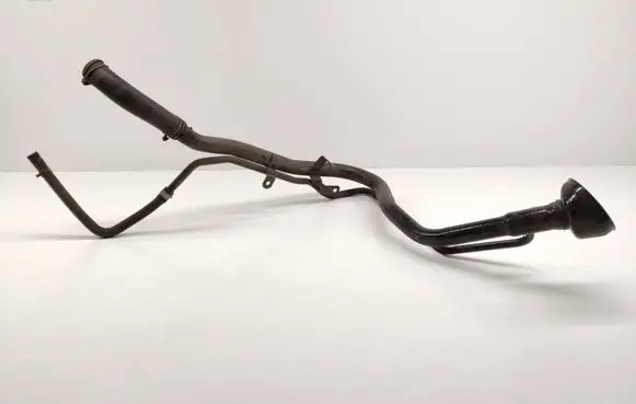Nissan Qashqai Fuel tank filler neck pipe 