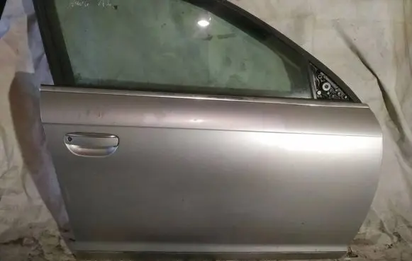 Audi A6 S6 C6 4F Front door pilkos