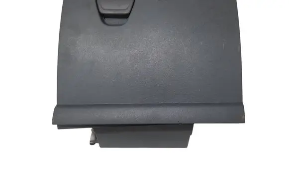 Glove box
