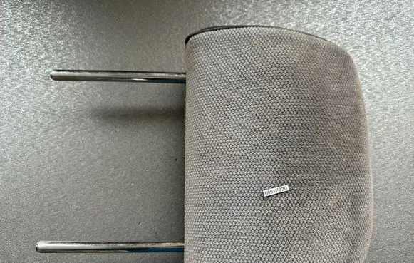 Nissan Patrol Y60 Front seat headrest 8640001J01