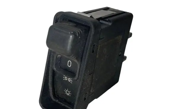 Fog light switch