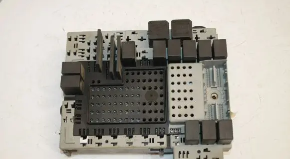 Volvo V70 Fuse box set 8676284 8645716 000001332923