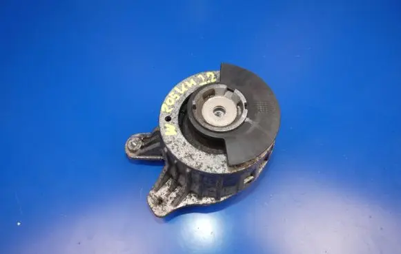 Mercedes-Benz C W205 Engine mount bracket A2052406917 ZGS003 36823
