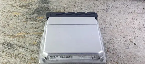 Volvo XC90 Engine control unit/module 30637733A 0281011078