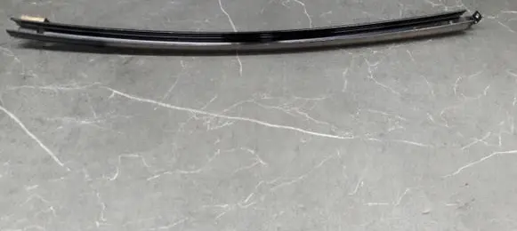 Mercedes-Benz E W210 Door glass rail 
