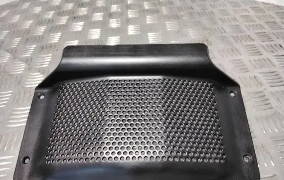 BMW X3 E83 Subwoofer grill/trim 6990108