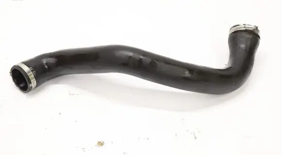 Coolant pipe/hose