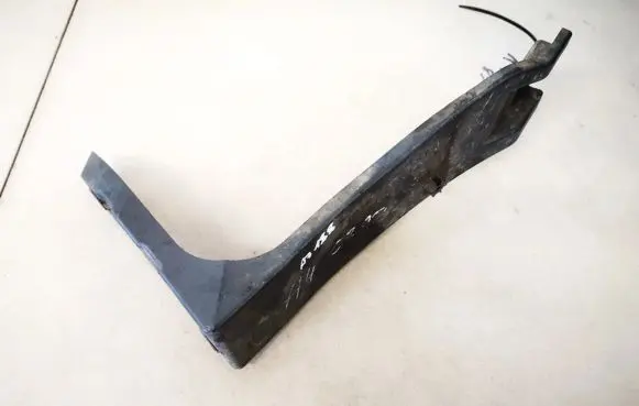 Audi A4 S4 B6 8E 8H Front bumper mounting bracket 8e0821137