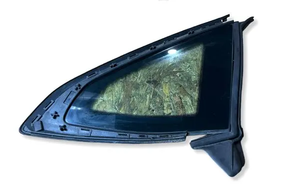 BMW i4 Rear side window E000233 DOT618M391AS2 43R01390