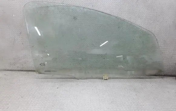 Toyota Aygo AB10 Front door window glass four-door