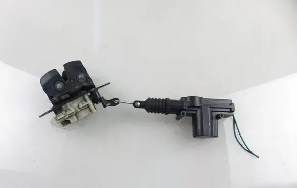 Fiat Stilo Tailgate/trunk/boot lock/catch/latch 65006100