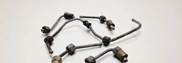 Chrysler Grand Voyager IV Fuel injector supply line/pipe 