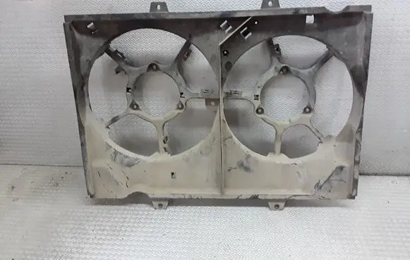 Opel Frontera B Radiator cooling fan shroud 8240266