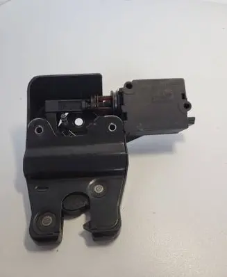 BMW 3 E90 E91 Fuse box cover 075310