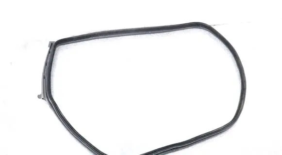 BMW M6 Rubber seal rear door 7328772 51357328772