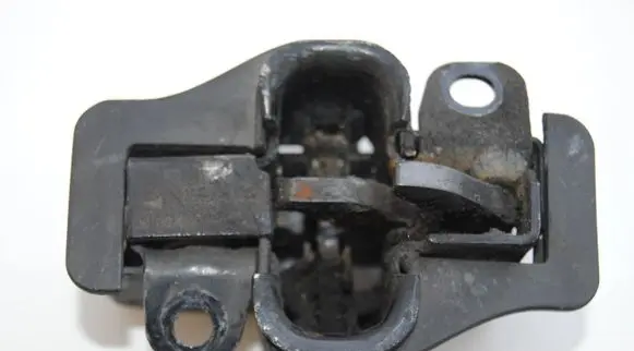 Mercedes-Benz C W203 Engine bonnet/hood lock/catch 