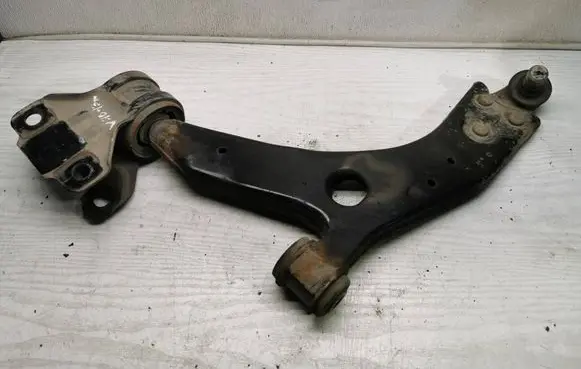 Volvo V40 Front lower control arm/wishbone 4421310467