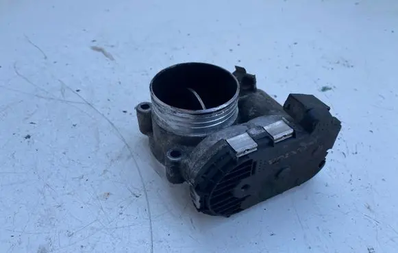 Volvo V70 Throttle valve 8692720