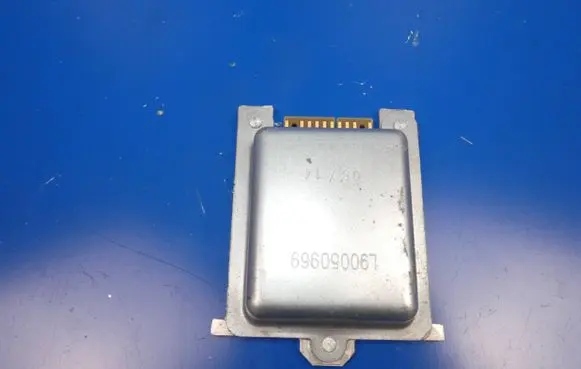 Opel Corsa F Xenon control unit/module HB00937219B L051A1708 2215704676