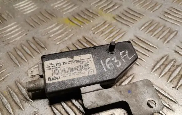 Mercedes-Benz ML W163 Aerial antenna amplifier 1638200089